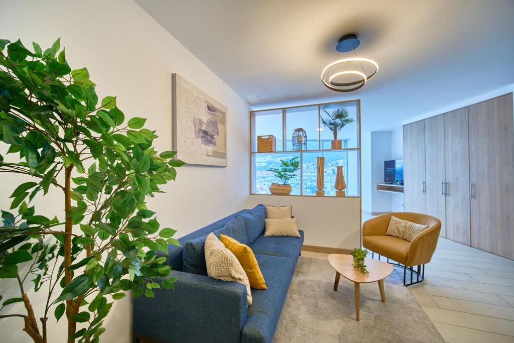 Sky Suite-Balcony - 3