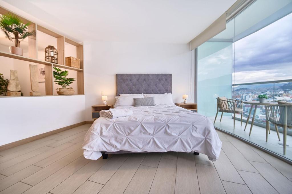 Sky Suite-Balcony - 5