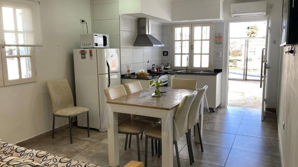 Departamento Abril Sierras - 1