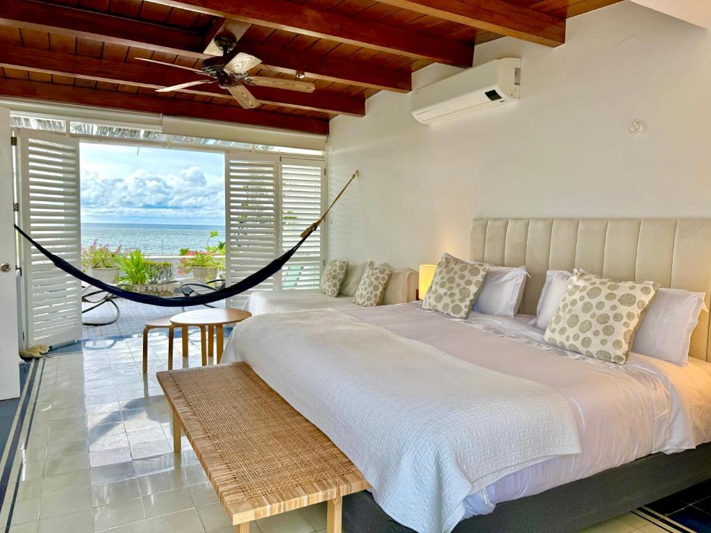 by Calamari Homes-Plaza Bolivar Penthouse Sea view - 4