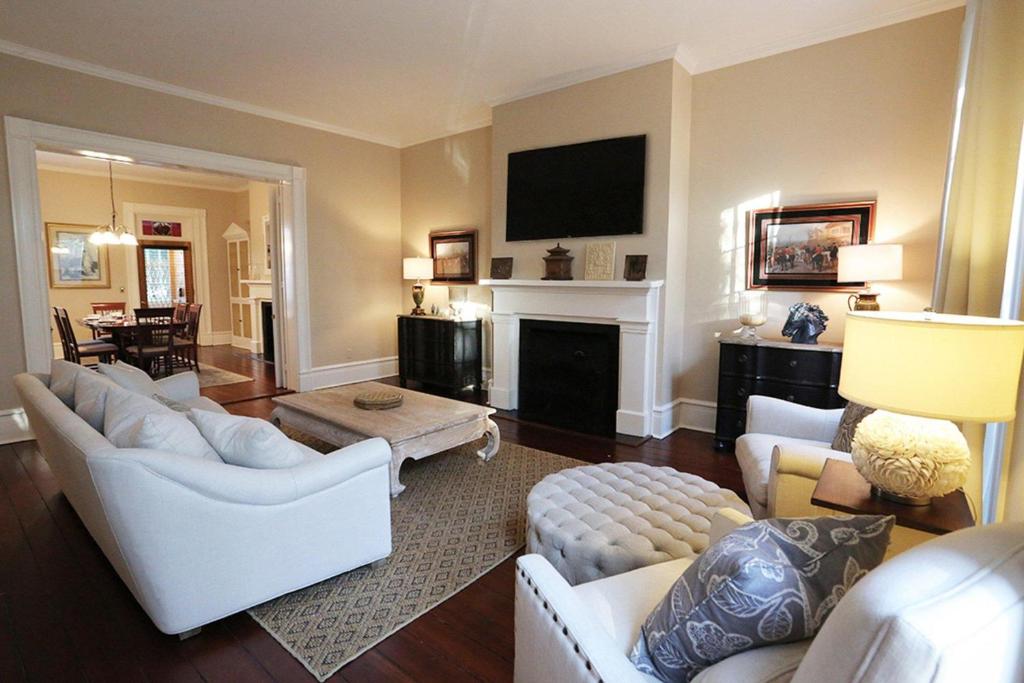 Oglethorpe Manor Main House, Savannah