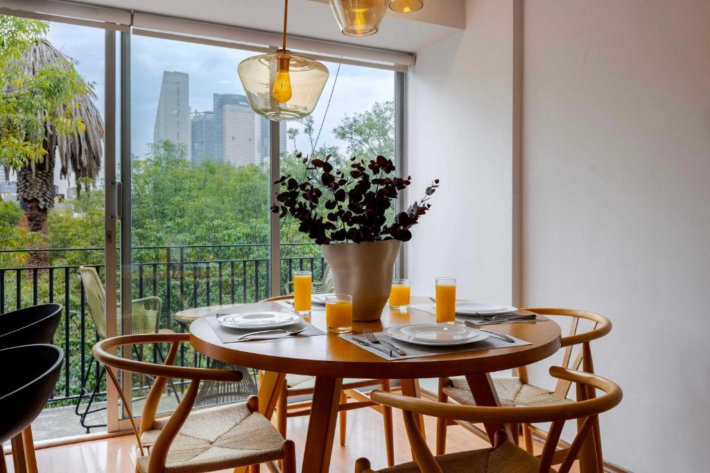Capitalia Discover Top CDMX Stay w Gym Bikes - 3