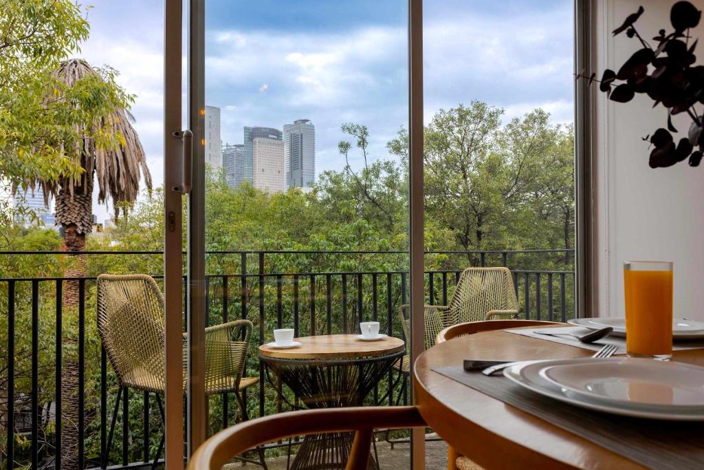 Capitalia Discover Top CDMX Stay w Gym Bikes - 4