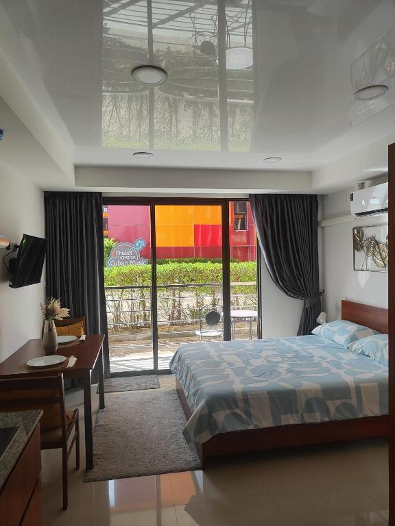 Уютная студия в жилом комплексе в заповедном уголке Пхукета, Ban Mai Chalae