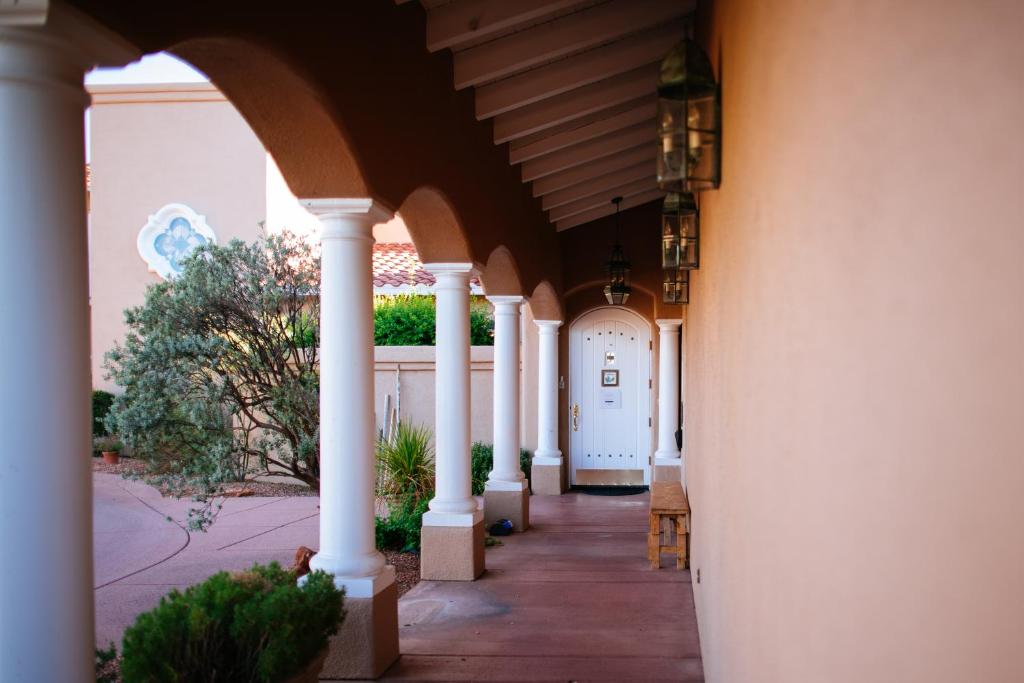 Canyon Villa Bed & Breakfast Inn of Sedona photo