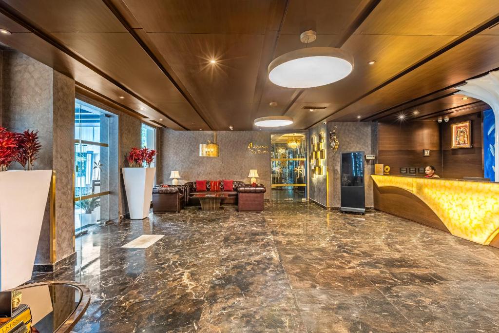 フロント・ロビー