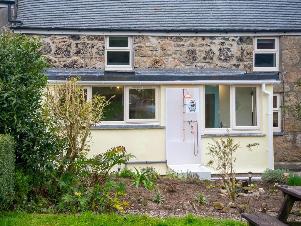 Little Trevarrack whole-house holiday cottage near St Ives - dog-friendly Cornwall stay