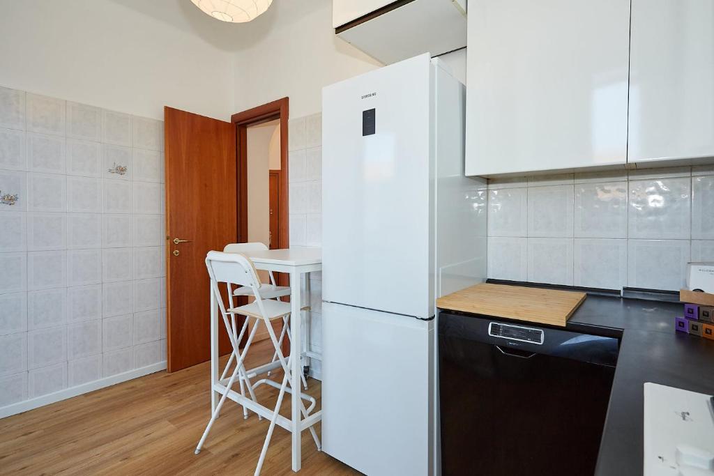 Family Friendly & Spacious w Balcony Metro Milano - 3