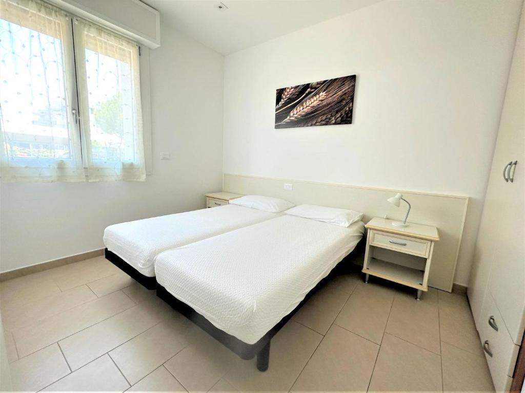 Bright flat with shared pool - 5