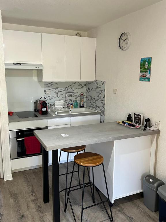 Charmant studio calme bord de mer Wifi-NESPRESSO-DRAPS-LINGE DE BAIN - 4
