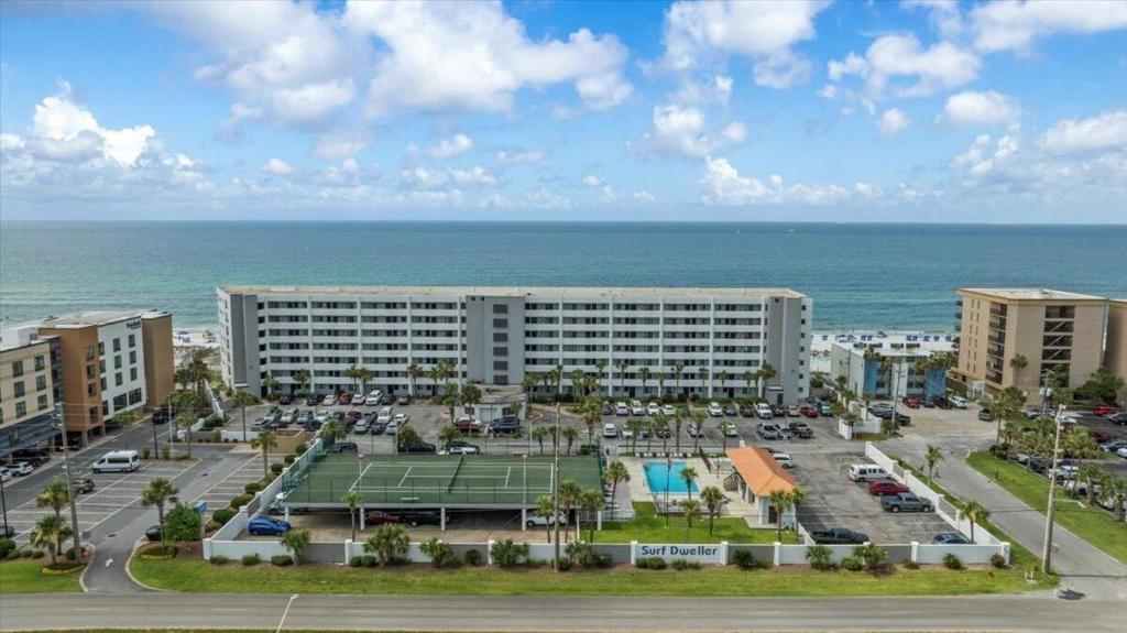 310 Surf Dweller by Alicia Hollis Realtor Rentals - Open March 16th Week, Fort Walton Beach