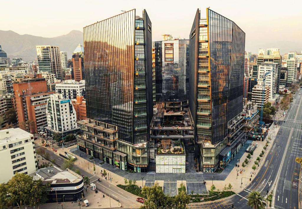 Costanera Center y MUT - 5
