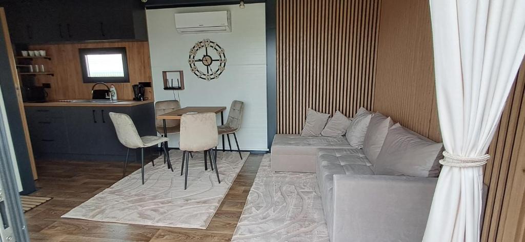 DuoDomkyTa3, Spišská Belá