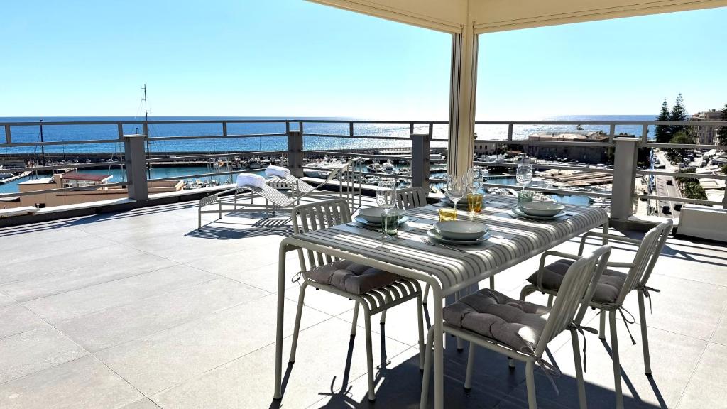 Zaffiro Attico Sanremo- stunning view Terrace - 1