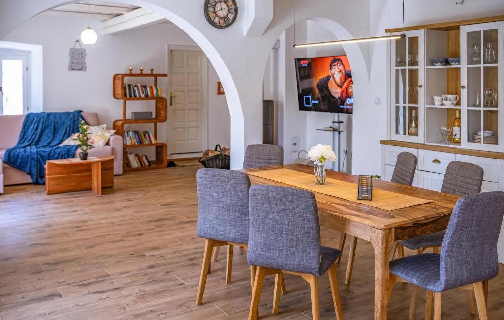 Pet Friendly Home In Herceg Novi - 5