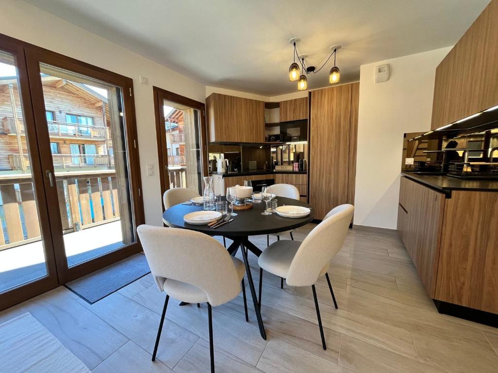 Duplex élégant au centre, vue vallée, confort moderne - FR-1-624-185 - 3