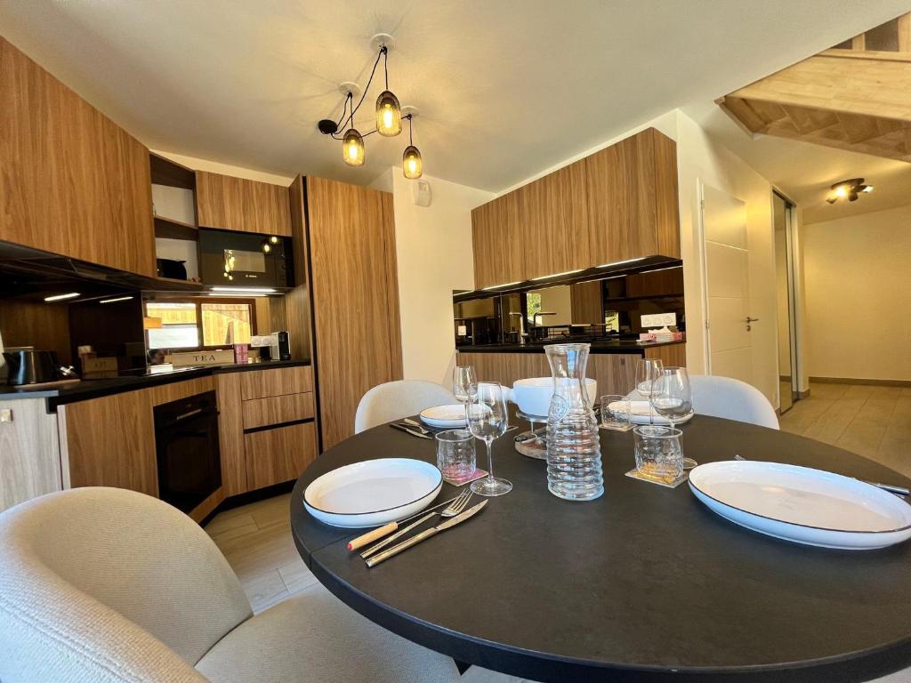 Duplex élégant au centre, vue vallée, confort moderne - FR-1-624-185 - 4