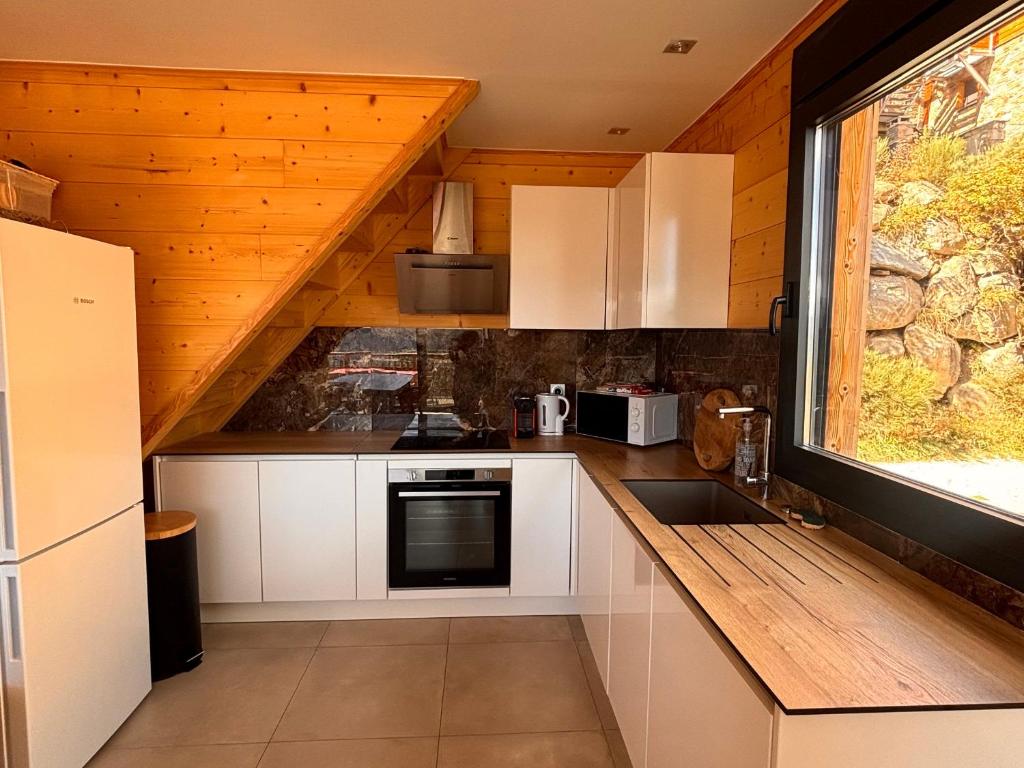 Chalet moderne 100m² pour 8 pers - Vue sur le lac - FR-1-758-44 - 2