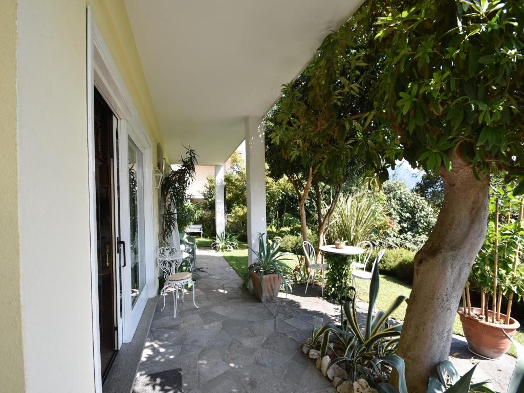 Chalet by Lake Maggiore with Garden Views - 2