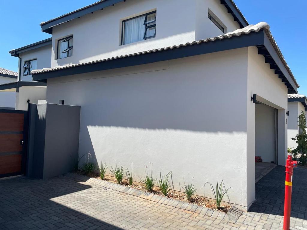 Private Room in a house in Willow, Roodepoort