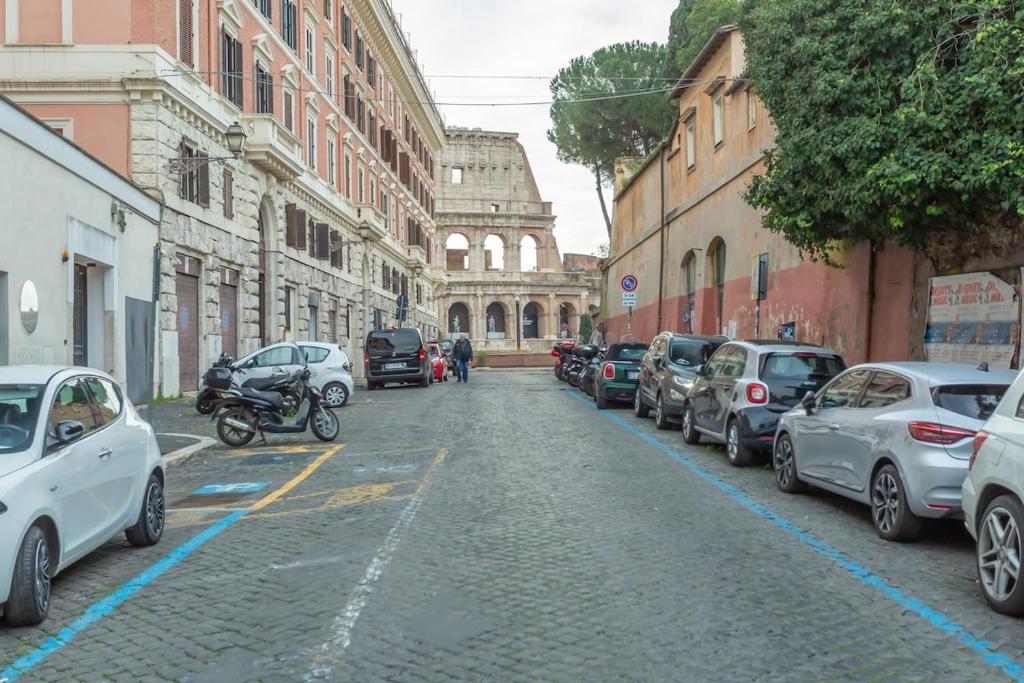 Colosseum house - 2