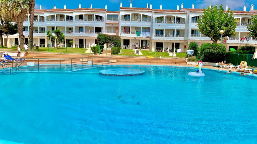 SA CALETA - Apartamento con piscina y junto a la playa, Cala en Blanes