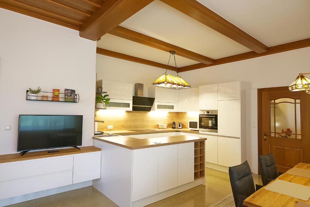 Lauras Ferienwohnung - Ihre Wohlfühloase in der Südweststeiermark mit Garten, Pool, Biotop & Weinbar - 2