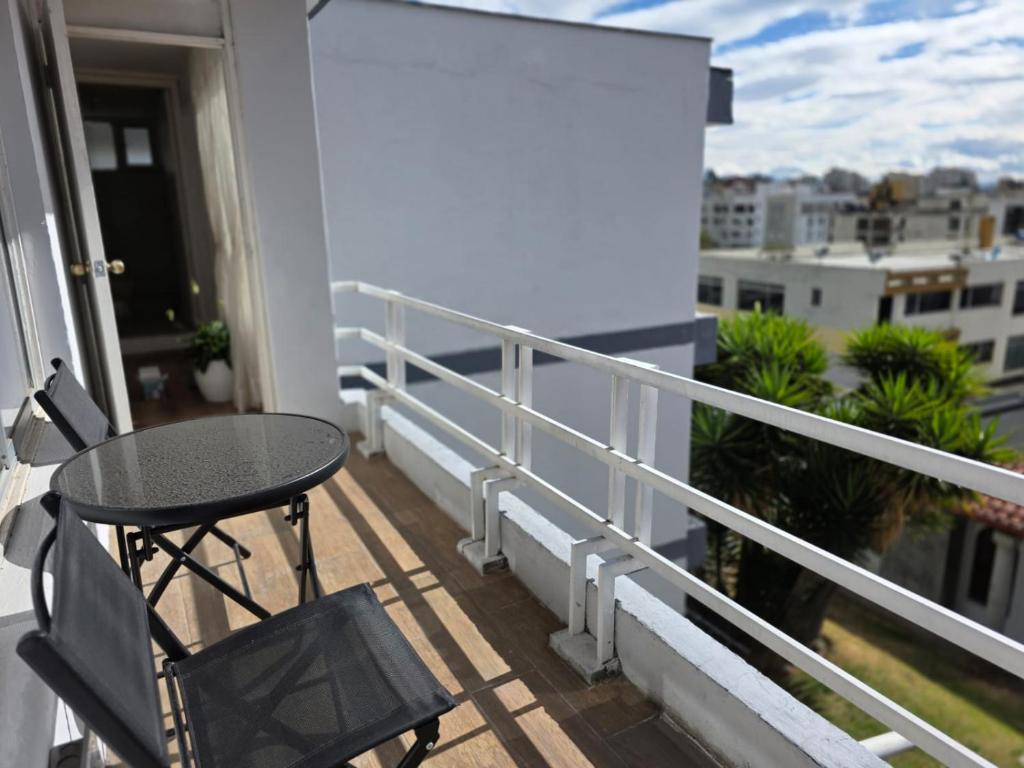 Departamento 4 Dormitorios, 6 Camas, 9 Personas, con 2 Balcones, Wifi y 1 Parqueadero Gratis - 3