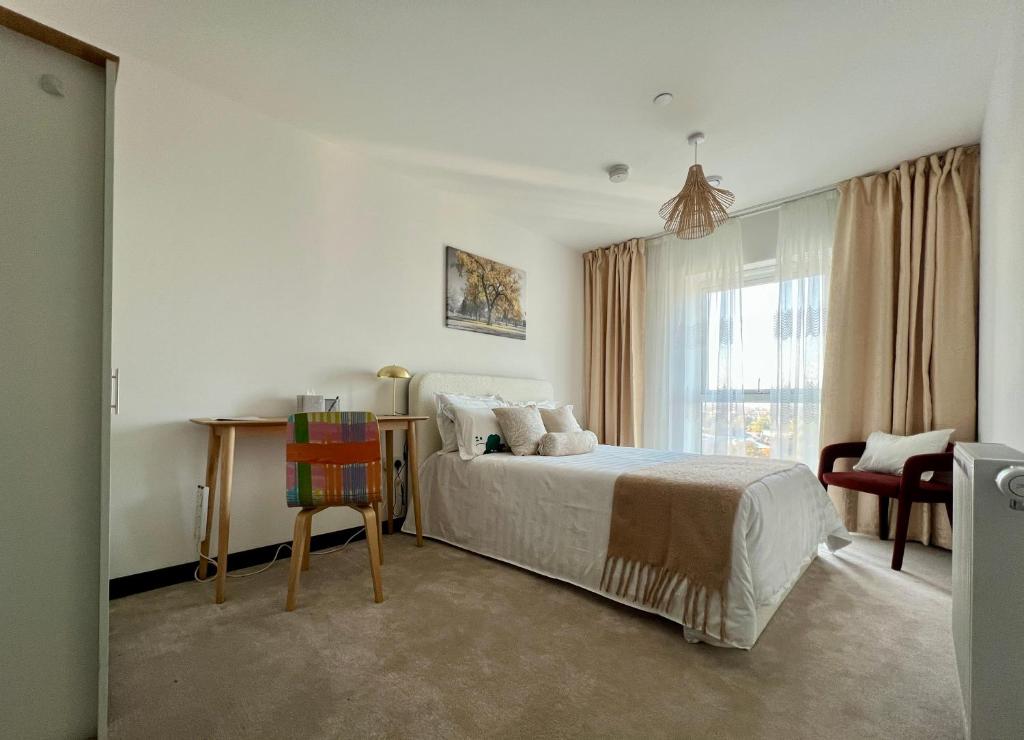 Luxury Double Bed En-Suite in London, Barking