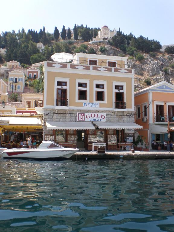 Captain's Suites — Hotel in Symi Island