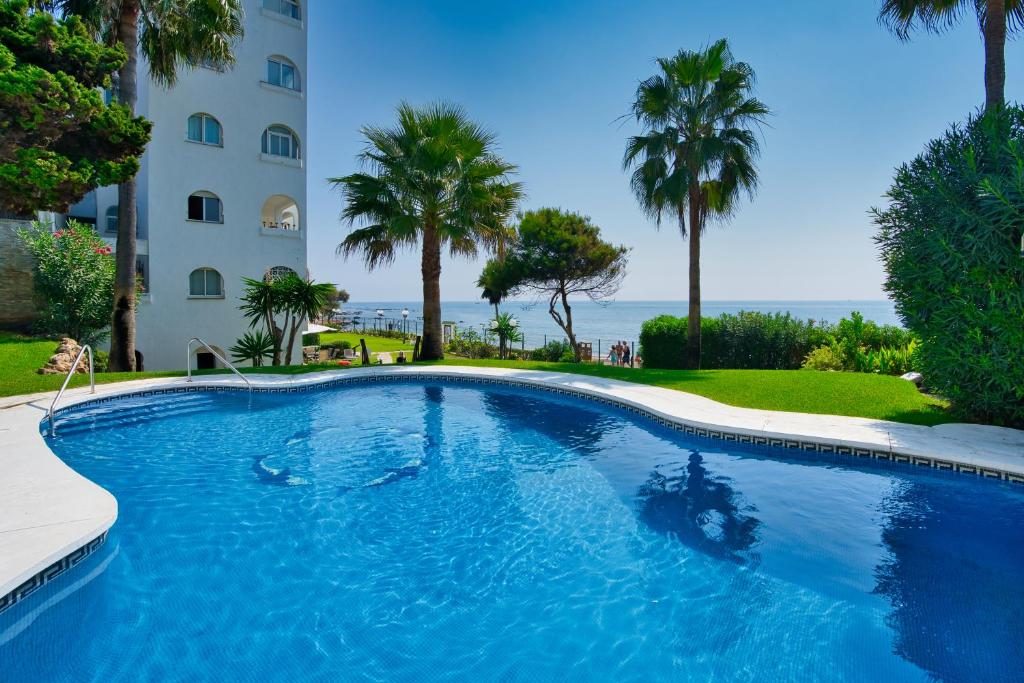 Beachfront Haven - 5