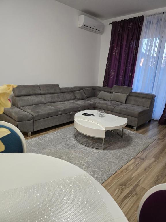 Flat Rafailovic One minute to Beach - 2