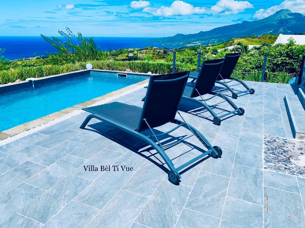 Villa Bèl Ti Vue Piscine Vue Mer et Montagne Pelée, Le Carbet