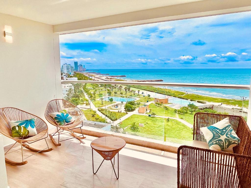 Beachfront Apartment - Pool - Jacuzzi - Wi-Fi - 3