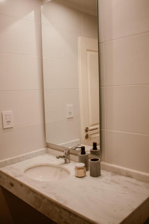 Temporary Lapachos II grap happy - 2