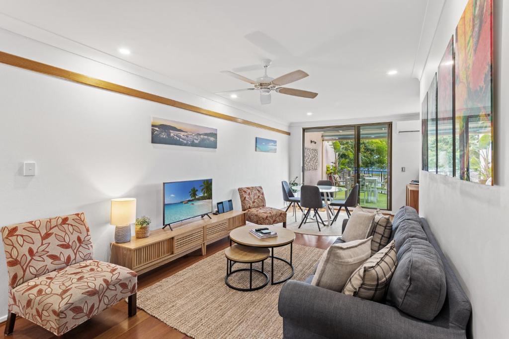 Montipora Unit 3 - In the heart of Airlie, wi-fi and Netflix, Airlie Beach