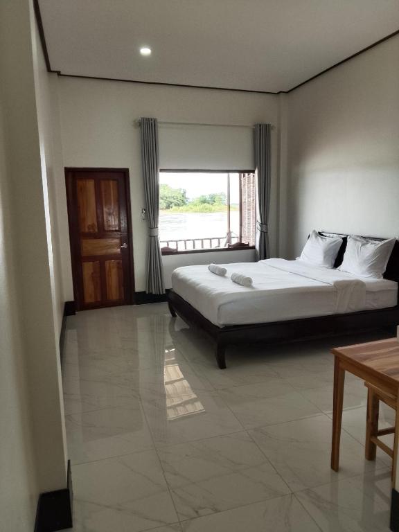 DODAND Studio & Sunset Riverside Guesthouse, Don Det