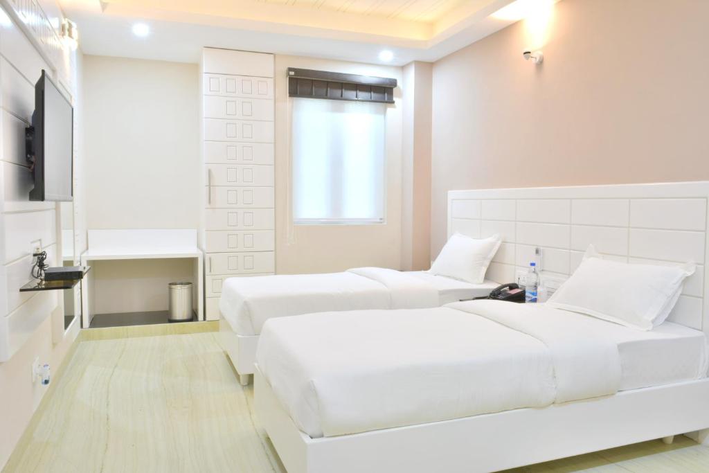 Hotel Tara Palace Daryaganj photo