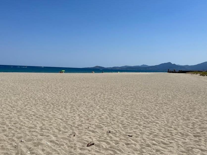 Charmant Studio Clévacances 2 étoiles - pour 2 personnes - VUE PLAGE, MER et CLIM - 4