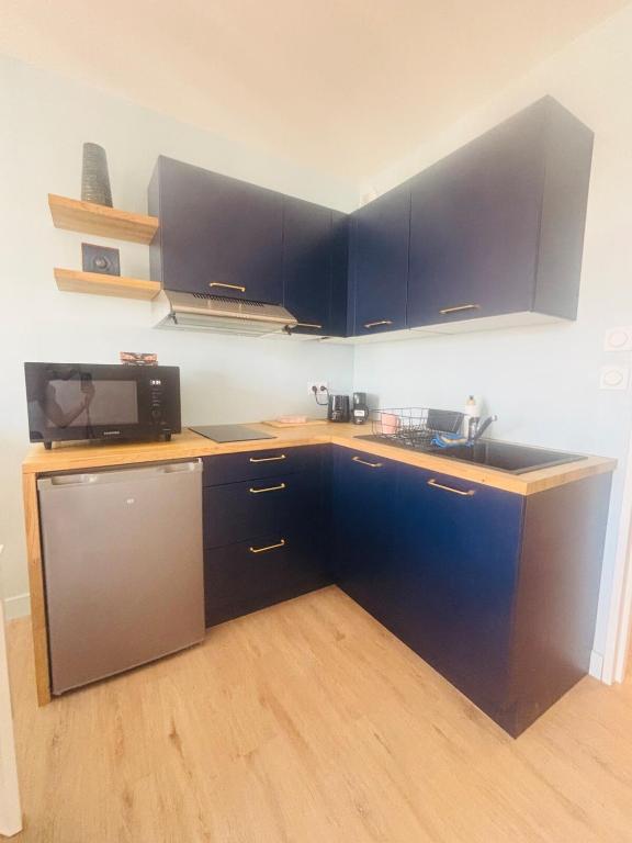 Charmant Studio Clévacances 2 étoiles - pour 2 personnes - VUE PLAGE, MER et CLIM - 5