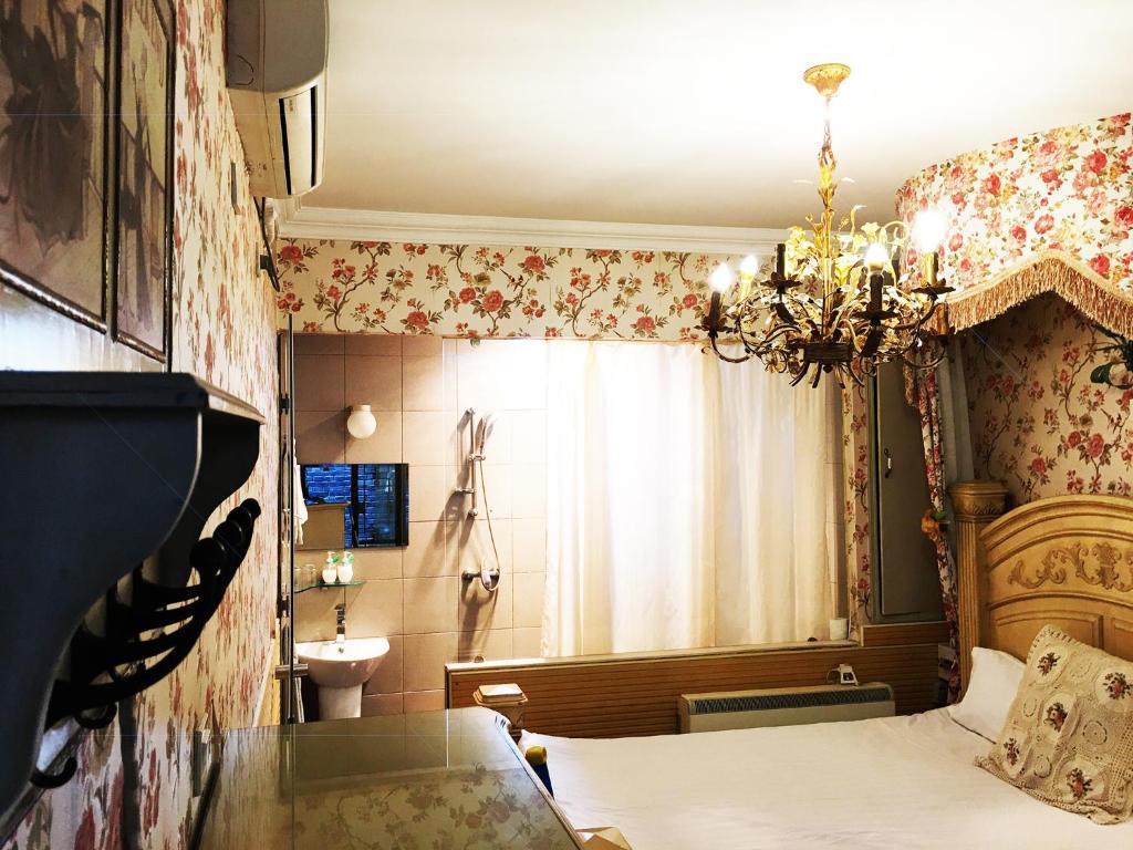 Kelly‘s Courtyard Hotel photo
