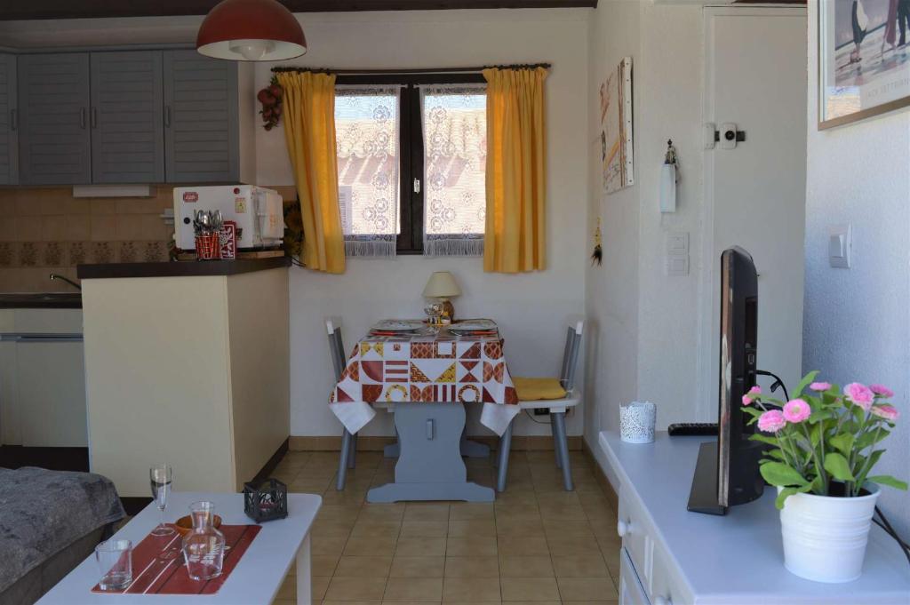 Appart 2 pièces 4 couchages PORT LEUCATE NATURISME PL010-1004 - 3