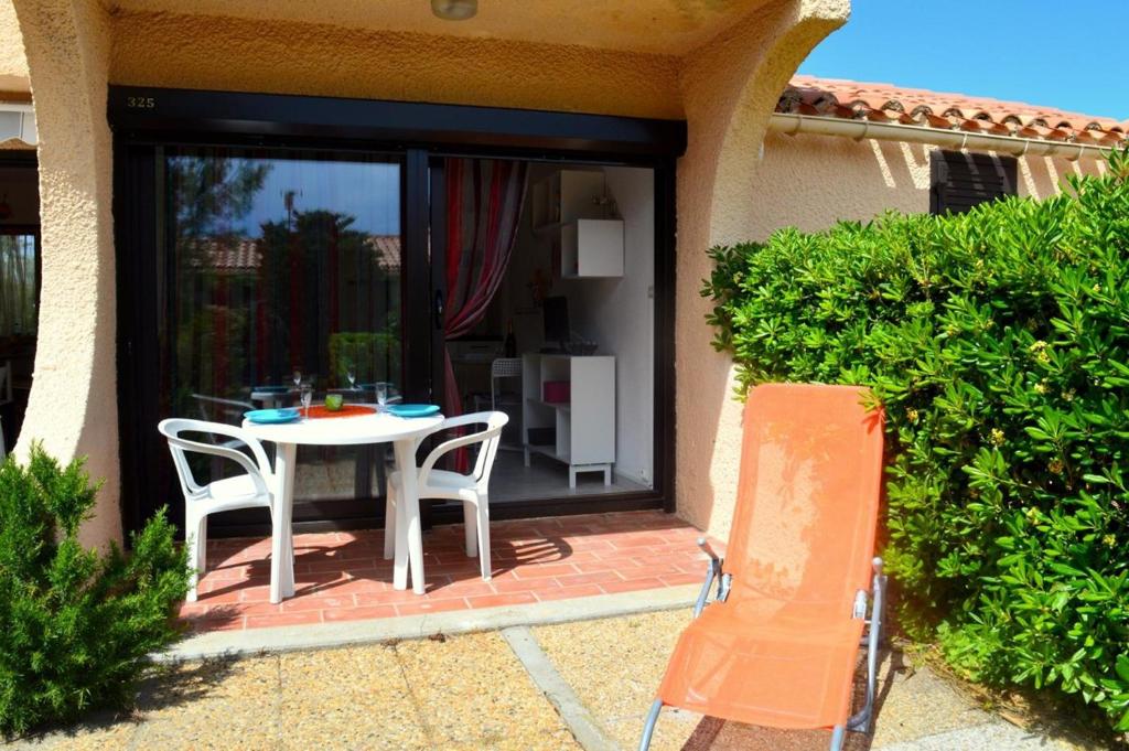 Appart Studio 2 couchages PORT LEUCATE NATURISME PL010-325 - 2