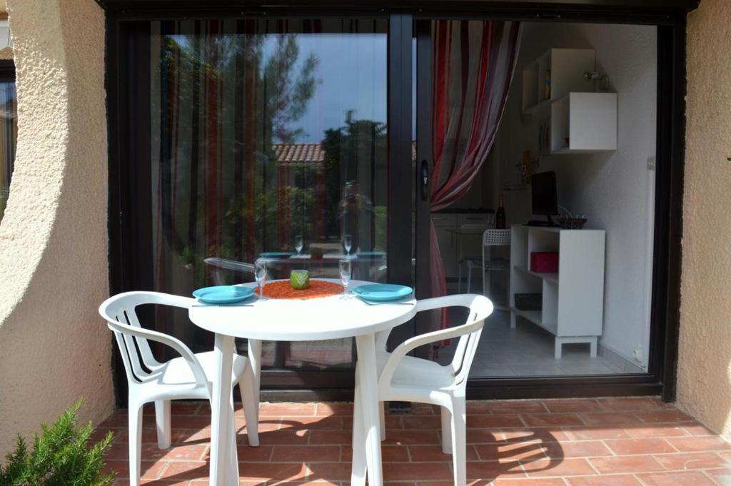 Appart Studio 2 couchages PORT LEUCATE NATURISME PL010-325 - 4