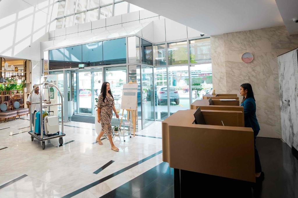グランド ハイツ ドバイ ホテル アパートメンツ (Grand Heights Dubai Hotel Apartments) フロント・ロビー