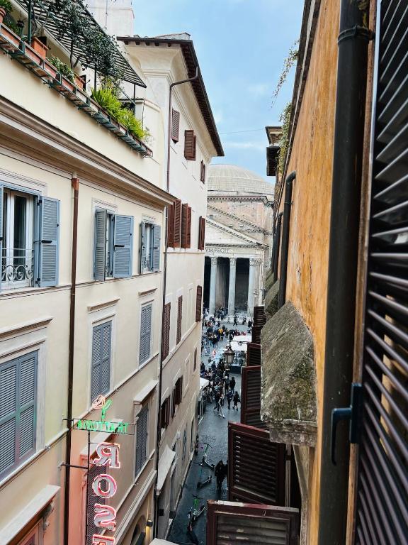 Pantheon View - 4