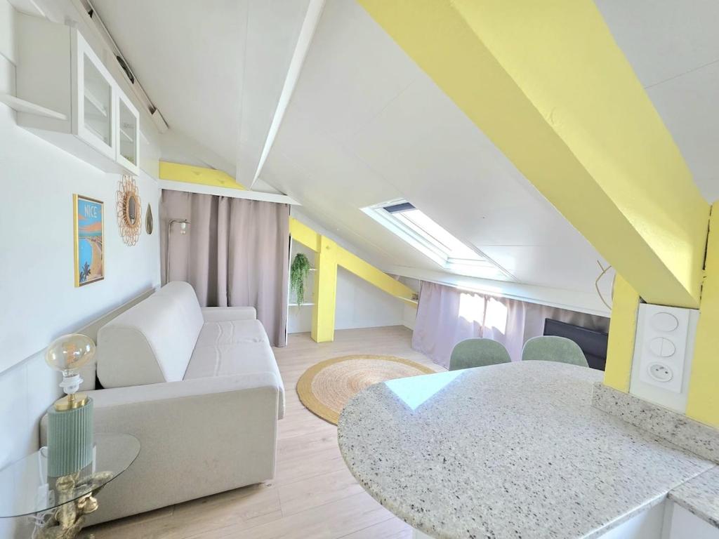 Cosy sous les toits - Nice Gare - 2 pers - 1