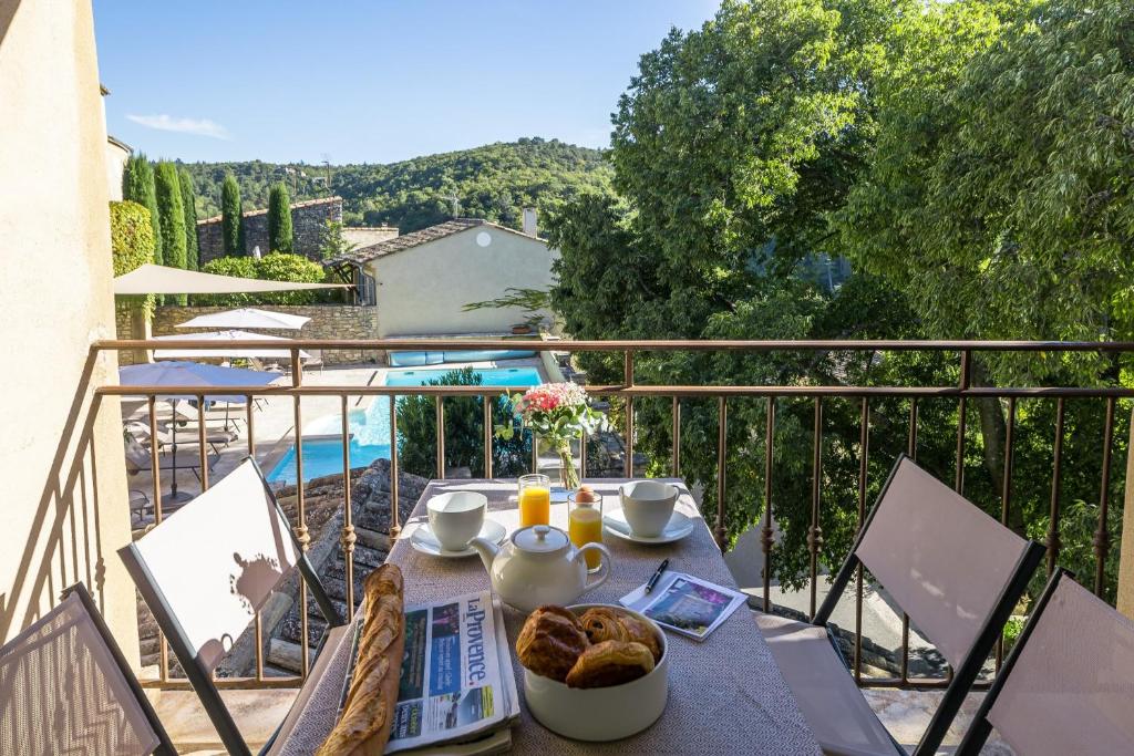 Le Lieutenant, Bonnieux