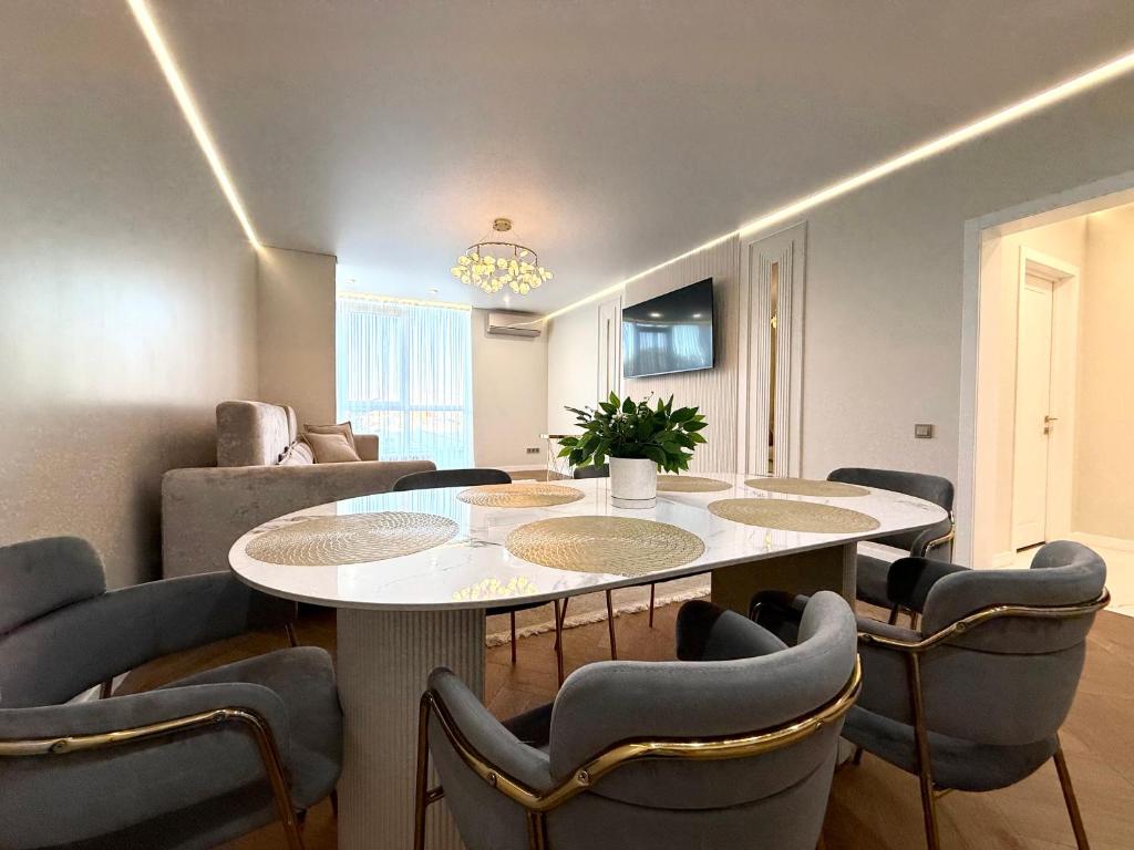 Премиум Raimbek 17-29 residence & питьевая вода в подарок, Almaty