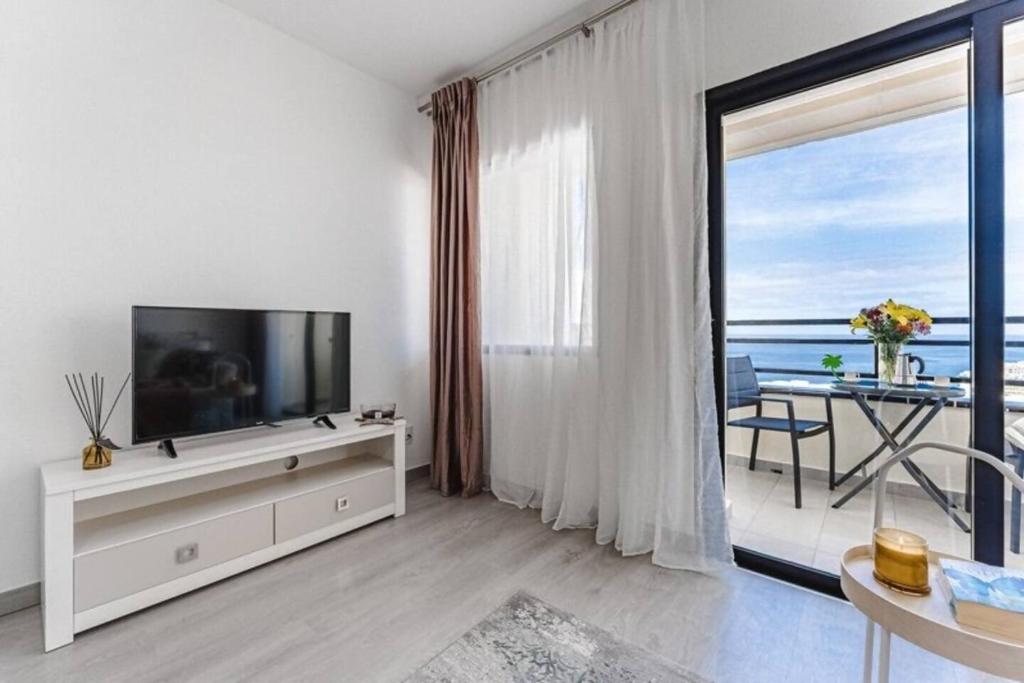 Luxurious and spacious apartment - 2